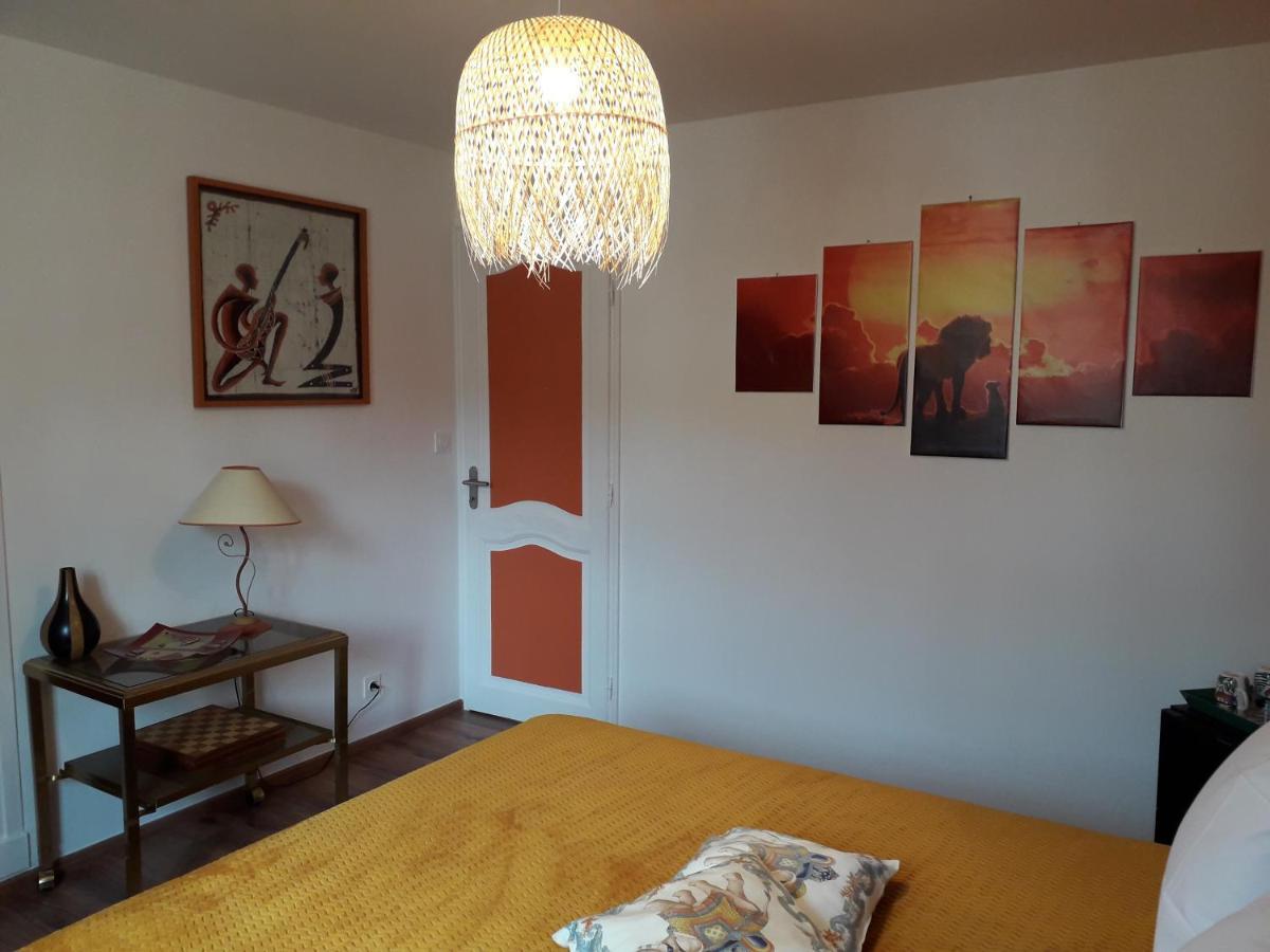 Le Moulin Bleu Bed & Breakfast Seigy Bagian luar foto