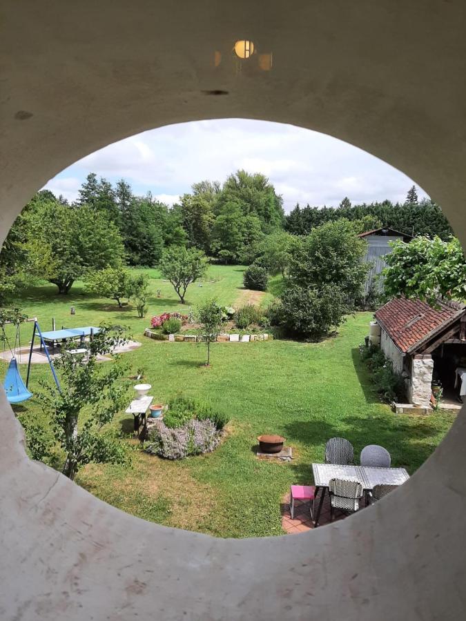 Le Moulin Bleu Bed & Breakfast Seigy Bagian luar foto