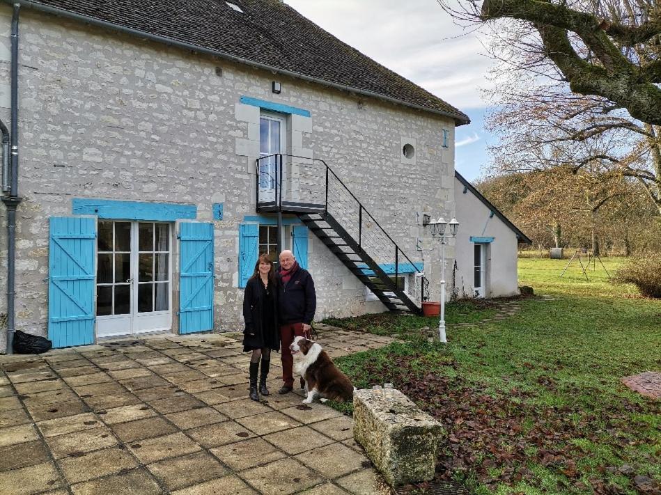 Le Moulin Bleu Bed & Breakfast Seigy Bagian luar foto