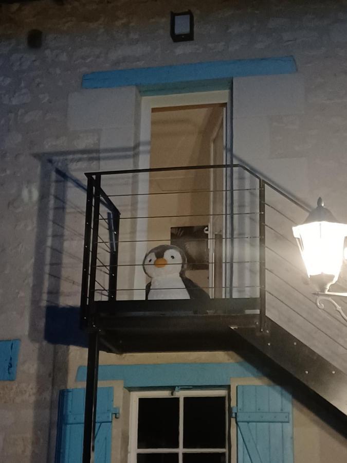 Le Moulin Bleu Bed & Breakfast Seigy Bagian luar foto